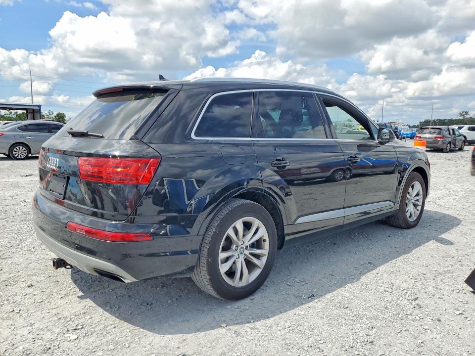 70372616 :رقم المزاد ، WA1AAAF73KD005629 vin ، 2019 Audi Q7 مزاد بيع