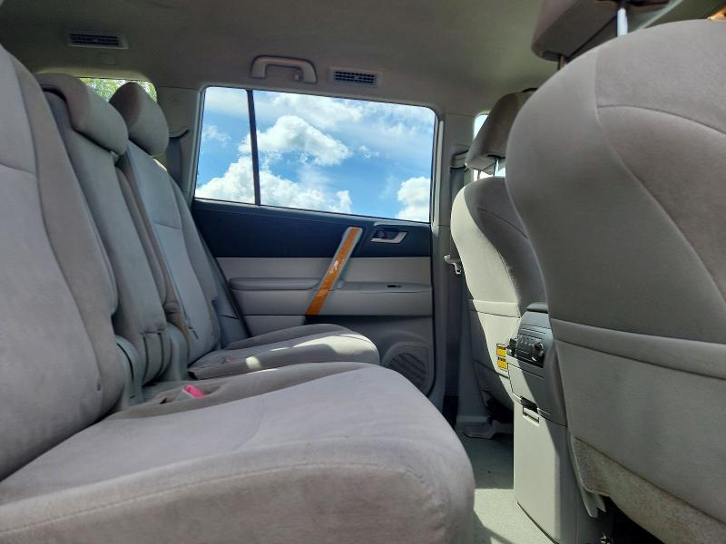 2008 Toyota Highlander მანქანა იყიდება აუქციონზე, vin: JTEEW41AX82025146, აუქციონის ნომერი: 68909556