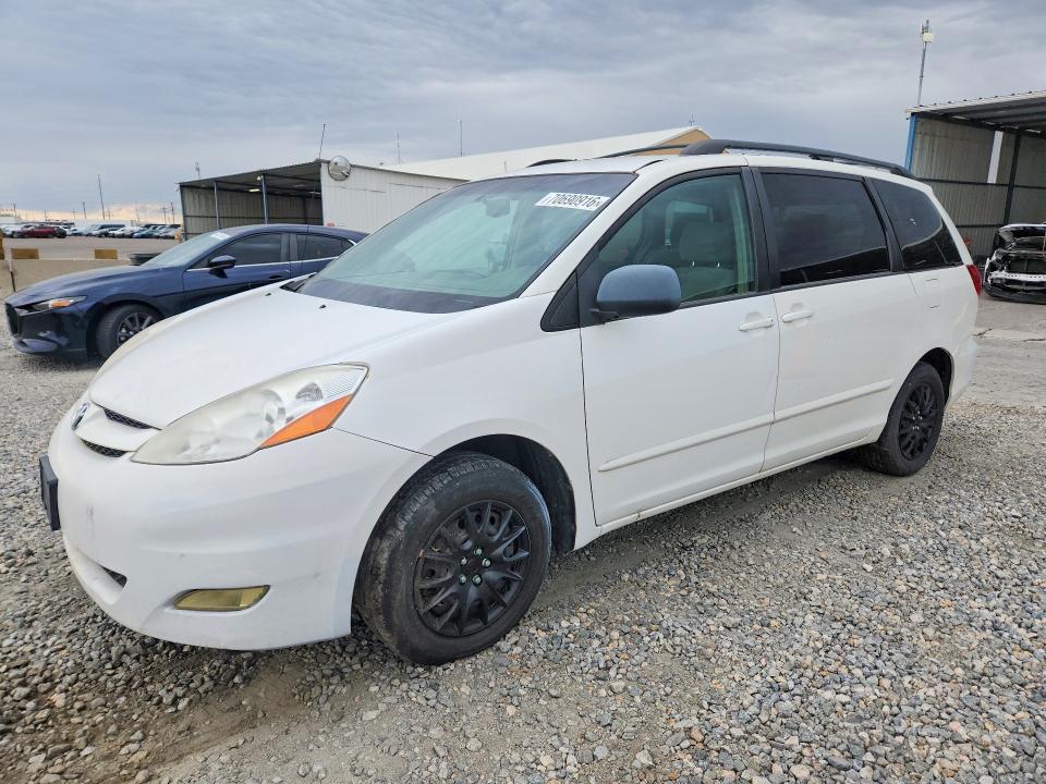 2006 Toyota Sienna მანქანა იყიდება აუქციონზე, vin: 5TDZA23C46S513330, აუქციონის ნომერი: 70690916