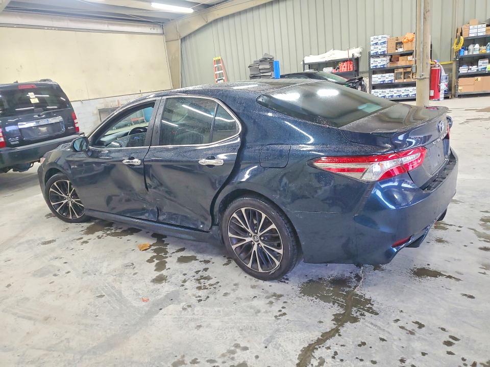 2018 Toyota Camry მანქანა იყიდება აუქციონზე, vin: 4T1B11HK6JU581267, აუქციონის ნომერი: 70252506