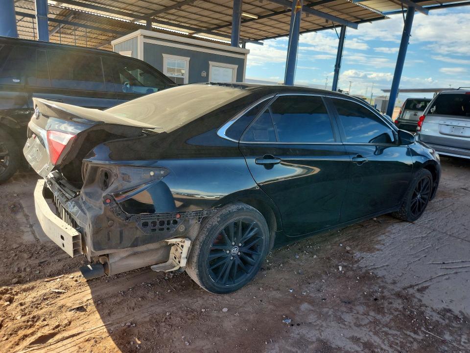 68219026 :رقم المزاد ، 4T1BF1FK7FU923174 vin ، 2015 Toyota Camry مزاد بيع