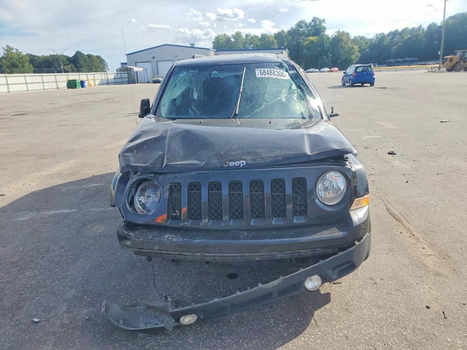 68488306 :رقم المزاد ، 1C4NJPBB9FD342736 vin ، 2015 Jeep Patriot مزاد بيع