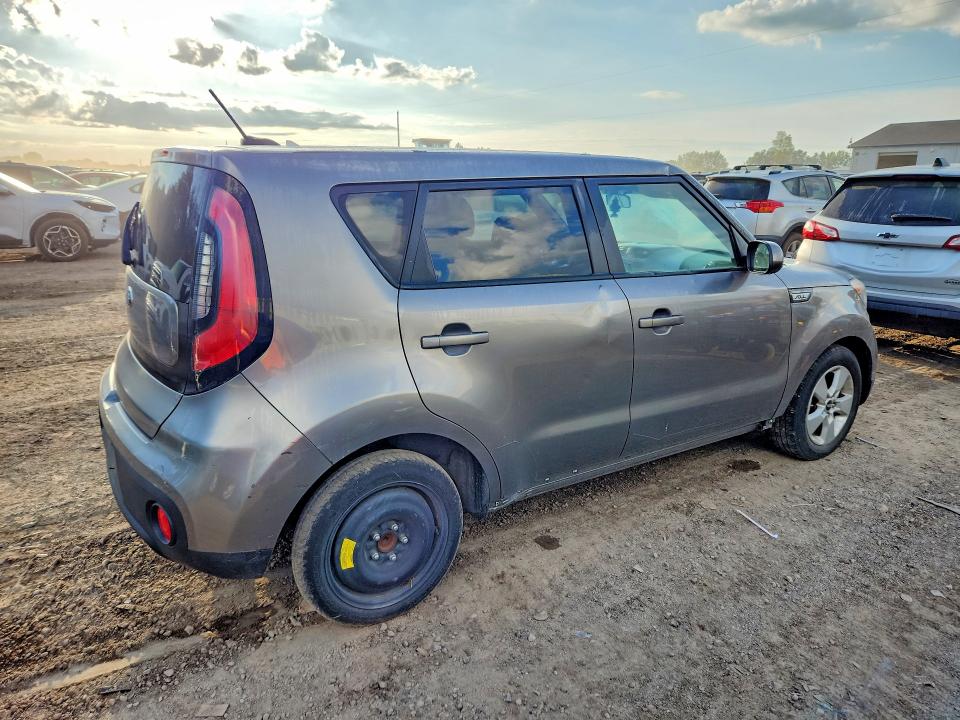 67997576 :رقم المزاد ، KNDJN2A23J7555602 vin ، 2018 Kia Soul مزاد بيع
