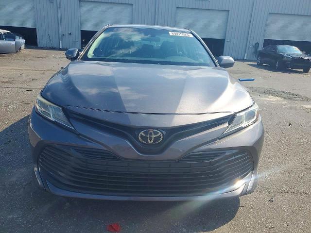 2018 Toyota Camry მანქანა იყიდება აუქციონზე, vin: 4T1B11HK4JU141399, აუქციონის ნომერი: 69016926