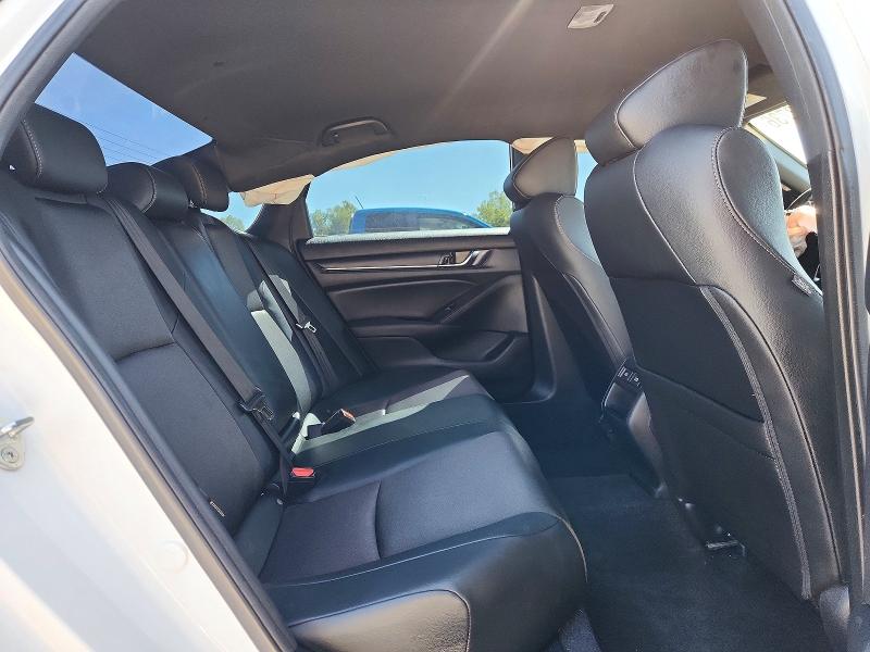 68072736 :رقم المزاد ، 1HGCV1F33NA110002 vin ، 2022 Honda Accord مزاد بيع