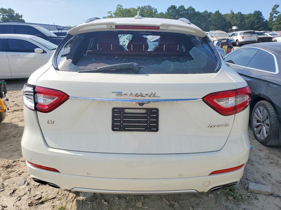 Продажа на аукционе авто 2018 Maserati Levante, vin: ZN661XUS0JX279517, номер лота: 69037226