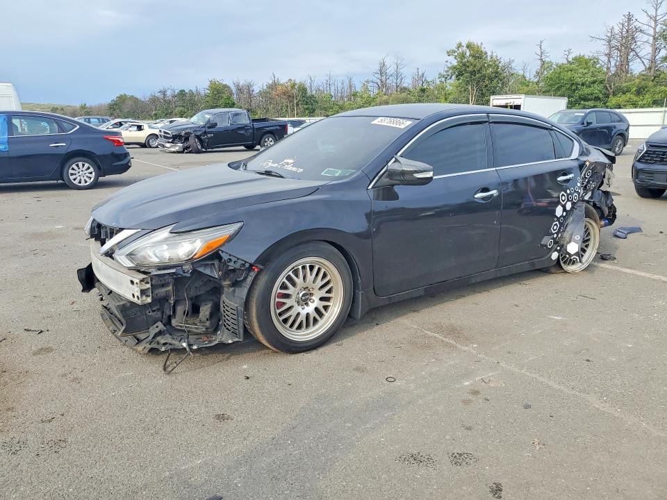 Продажа на аукционе авто 2017 Nissan Altima, vin: 1N4AL3AP9HC217572, номер лота: 68768866