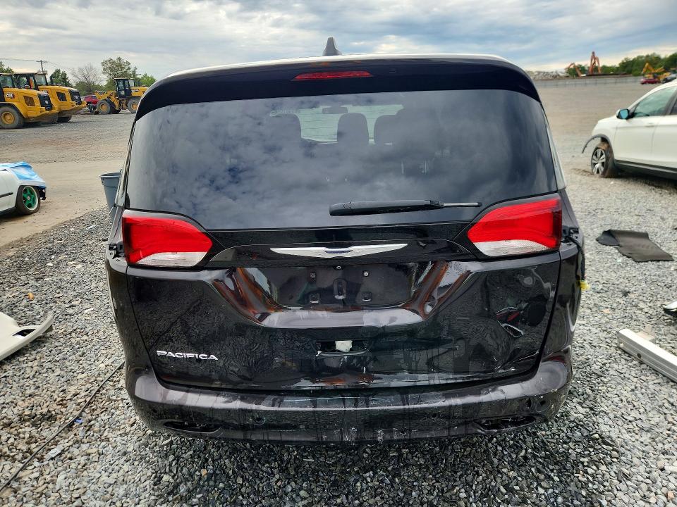 Продажа на аукционе авто 2018 Chrysler Pacifica, vin: 2C4RC1AG0JR120940, номер лота: 69681956