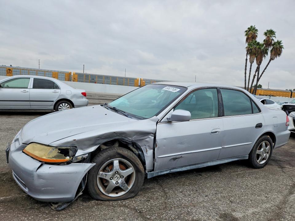 69627106 :رقم المزاد ، 3HGCG66532G703221 vin ، 2002 Honda Accord مزاد بيع