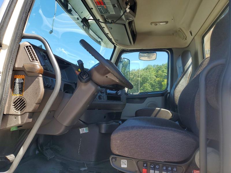 70538996 :رقم المزاد ، 4V4N39TG9HN987968 vin ، 2017 Volvo Vnl مزاد بيع