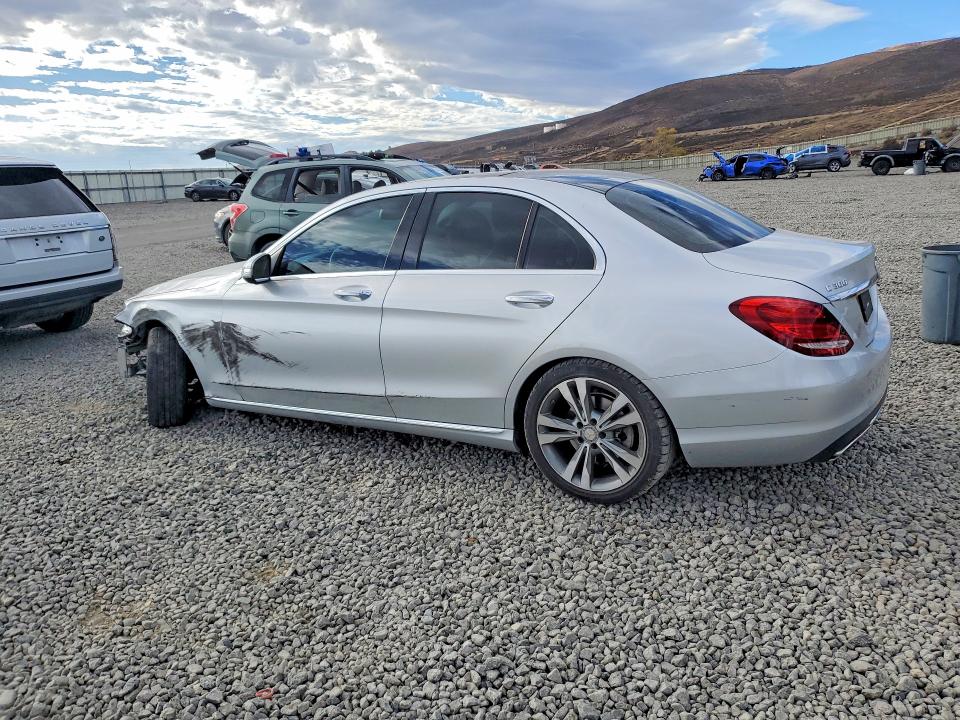 2015 Mercedes-benz C მანქანა იყიდება აუქციონზე, vin: 55SWF4KB4FU024809, აუქციონის ნომერი: 66291086