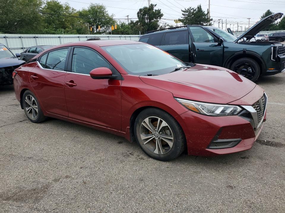 70140686 :رقم المزاد ، 3N1AB8CV3MY330380 vin ، 2021 Nissan Sentra مزاد بيع