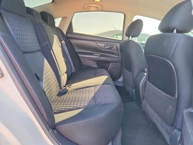 68940526 :رقم المزاد ، 1N4AL3AP4HC498356         vin ، 2017 Nissan Altima مزاد بيع