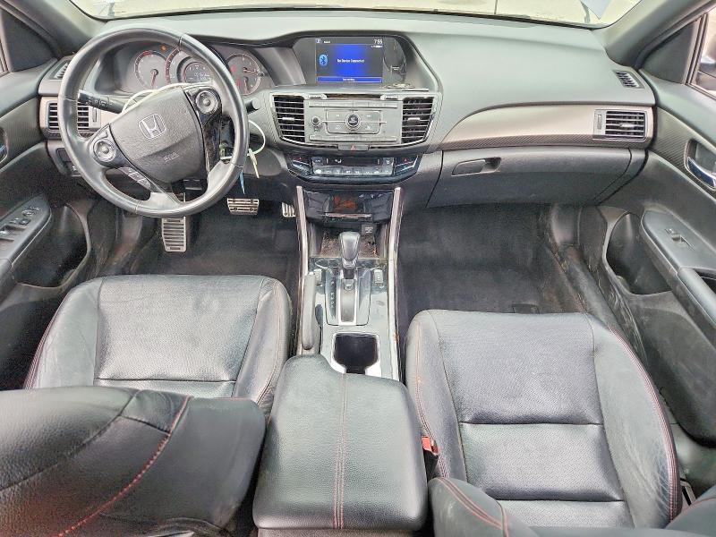 Продажа на аукционе авто 2017 Honda Accord, vin: 1HGCR2F10HA120063, номер лота: 68981436