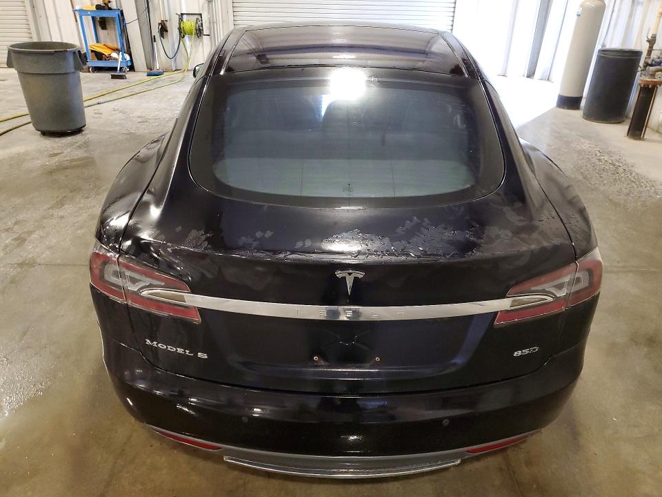 69316126 :رقم المزاد ، 5YJSA1H24FF086859 vin ، 2015 Tesla Model S مزاد بيع