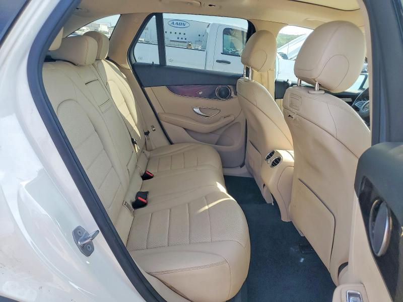 70442456 :رقم المزاد ، WDC0G4KB8JV107216 vin ، 2018 Mercedes-benz Glc مزاد بيع