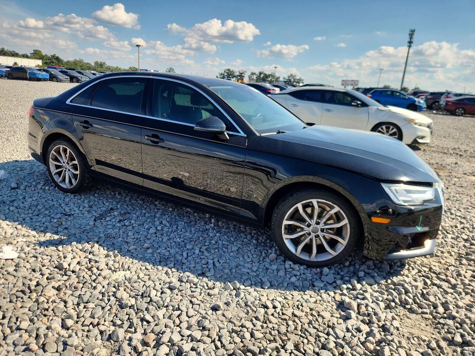 Продаж на аукціоні авто 2019 Audi A4, vin: WAUHMAF43KN004571, номер лоту: 70411306