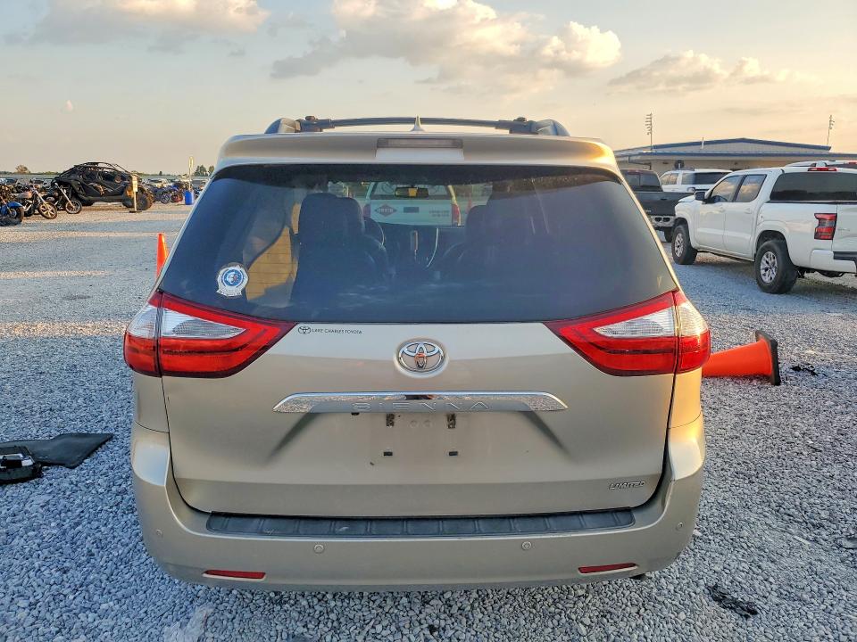 69948486 :رقم المزاد ، 5TDYZ3DC5HS785851 vin ، 2017 Toyota Sienna مزاد بيع