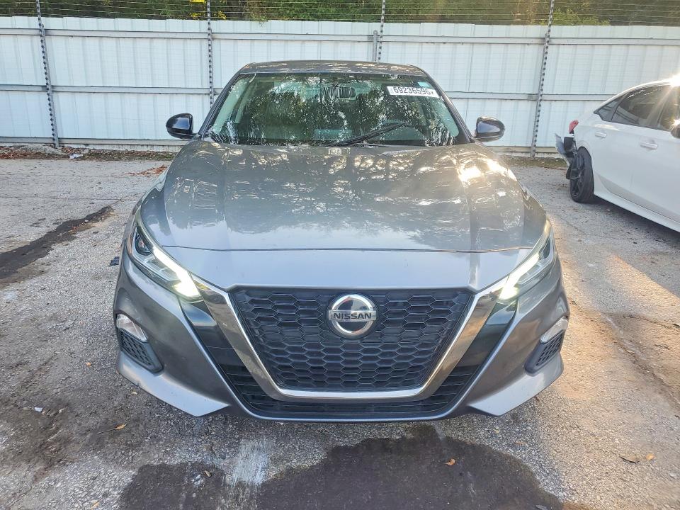 69236596 :رقم المزاد ، 1N4BL4CV7KC185184 vin ، 2019 Nissan Altima مزاد بيع