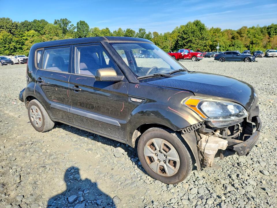 67107366 :رقم المزاد ، KNDJT2A51D7522229 vin ، 2013 Kia Soul مزاد بيع