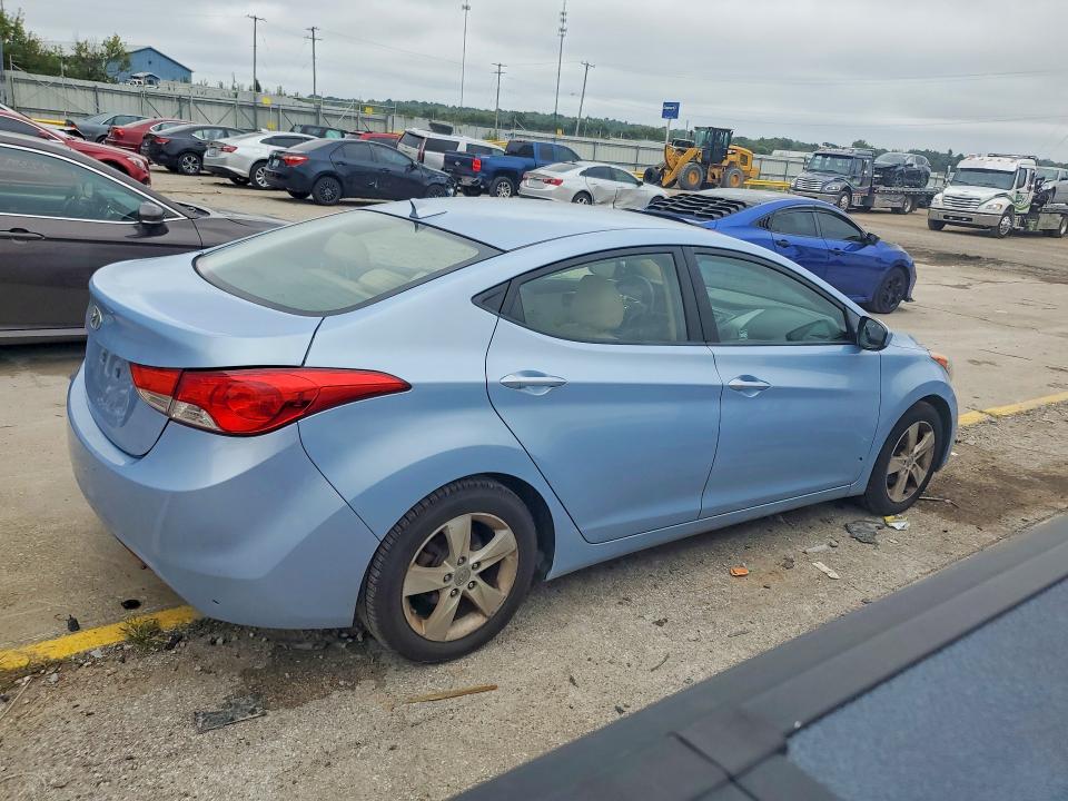 2013 Hyundai Elantra მანქანა იყიდება აუქციონზე, vin: KMHDH4AE8DU812703, აუქციონის ნომერი: 69978106