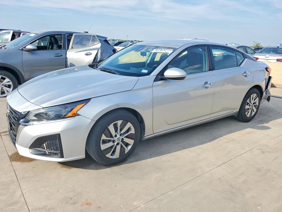 70476546 :رقم المزاد ، 1N4BL4BV1PN397348 vin ، 2023 Nissan Altima مزاد بيع