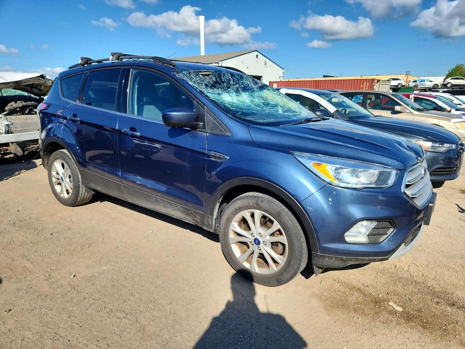 67165726 :رقم المزاد ، 1FMCU0GD8JUC80895 vin ، 2018 Ford Escape مزاد بيع