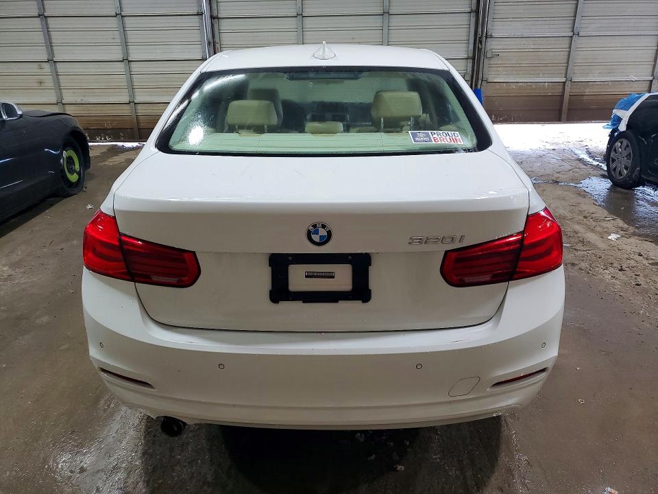 Продаж на аукціоні авто 2016 Bmw 320, vin: WBA8E1G56GNU10212, номер лоту: 69176776