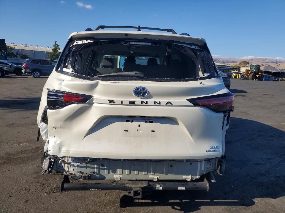 69501086 :رقم المزاد ، 5TDJRKEC5MS041171 vin ، 2021 Toyota Sienna مزاد بيع