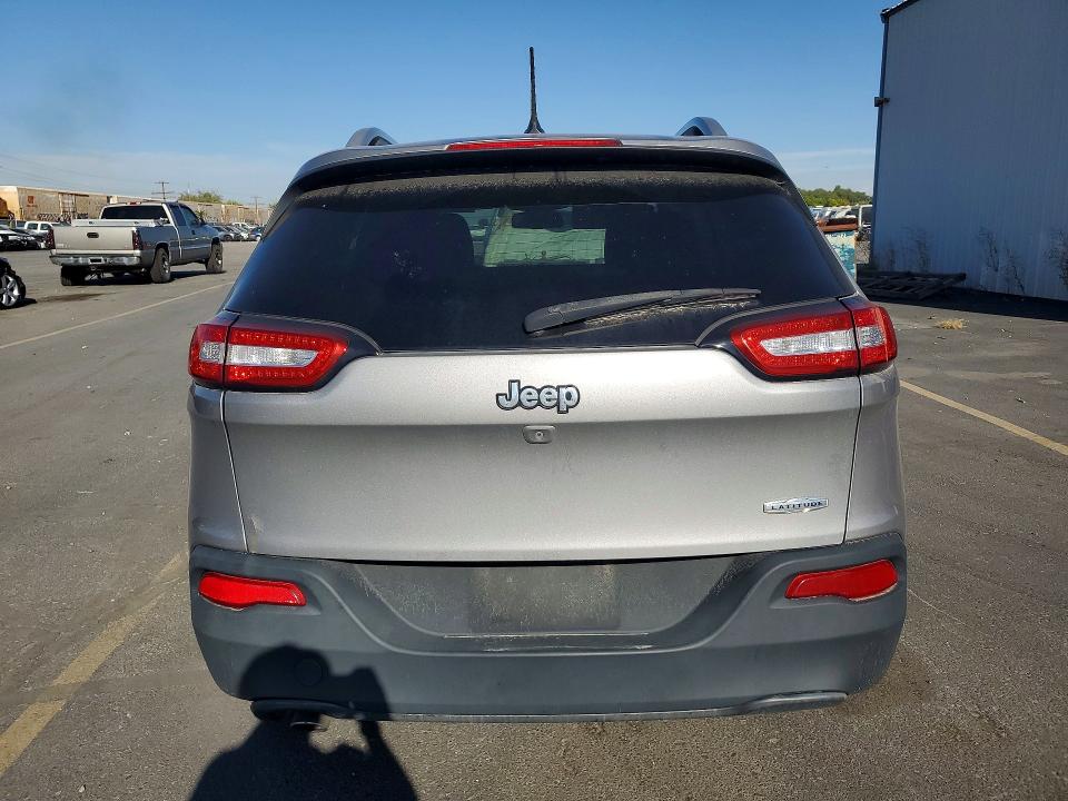 69559766 :رقم المزاد ، 1C4PJLCB6FW608007 vin ، 2015 Jeep Cherokee مزاد بيع