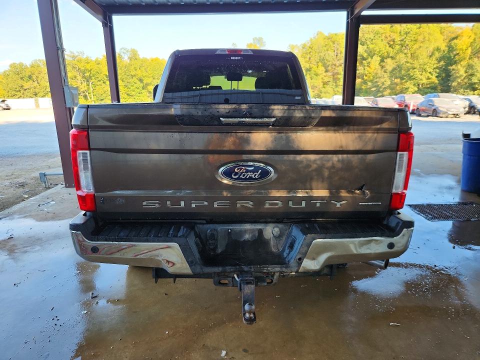 71220826 :رقم المزاد ، 1FT7W2B6XHEE61098 vin ، 2017 Ford F250 مزاد بيع