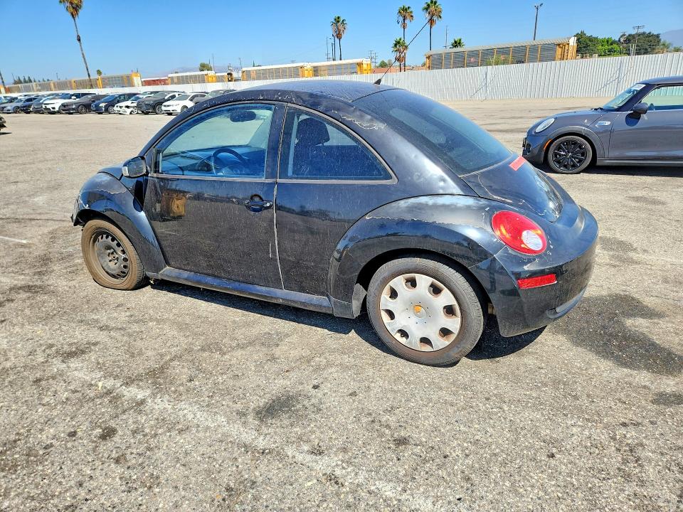 67314896 :رقم المزاد ، 3VWPG3AG6AM009059 vin ، 2010 Volkswagen New Beetle مزاد بيع