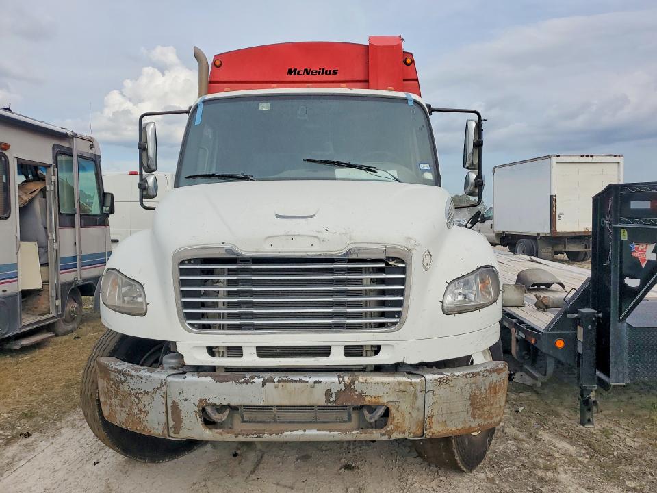 2011 Freightliner M2 მანქანა იყიდება აუქციონზე, vin: 1FVHCYBS2BHAZ7155, აუქციონის ნომერი: 65043166