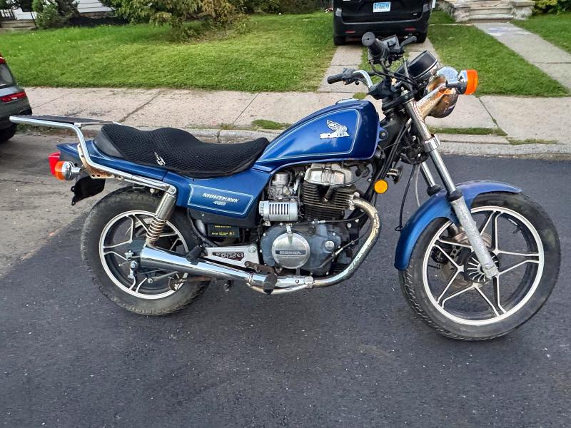 70403006 :رقم المزاد ، PC0551GM401657 vin ، 1986 Honda Nighthawk مزاد بيع