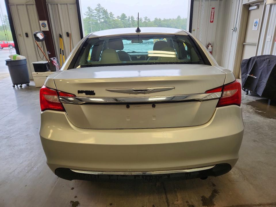 67771616 :رقم المزاد ، 1C3CCBBB8CN209948 vin ، 2012 Chrysler 200 مزاد بيع