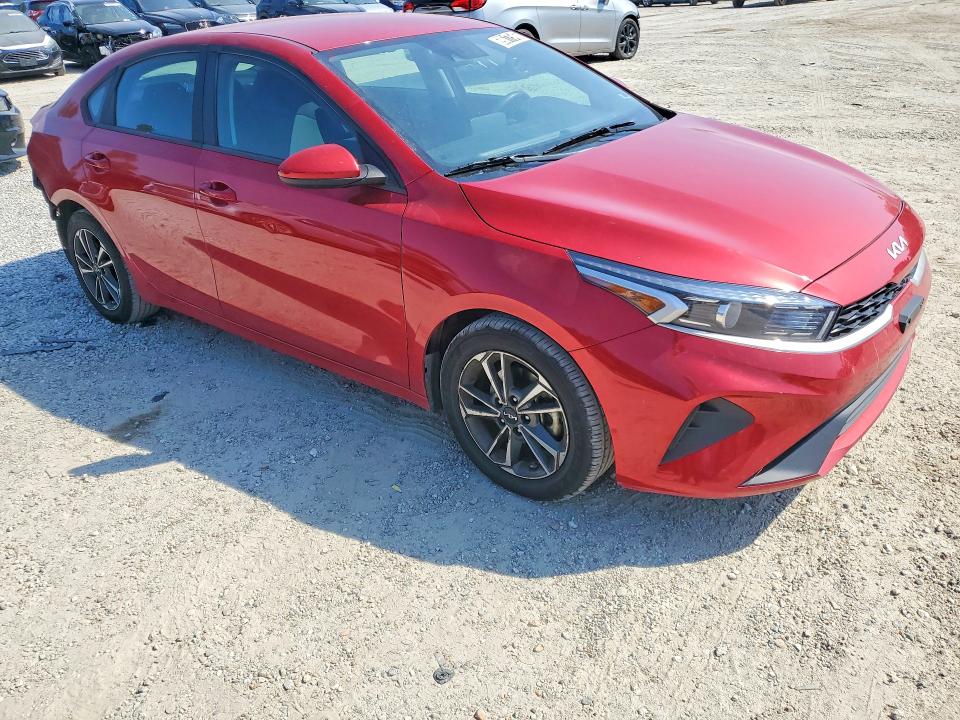 2023 Kia Forte მანქანა იყიდება აუქციონზე, vin: 3KPF24AD4PE581923, აუქციონის ნომერი: 69617546