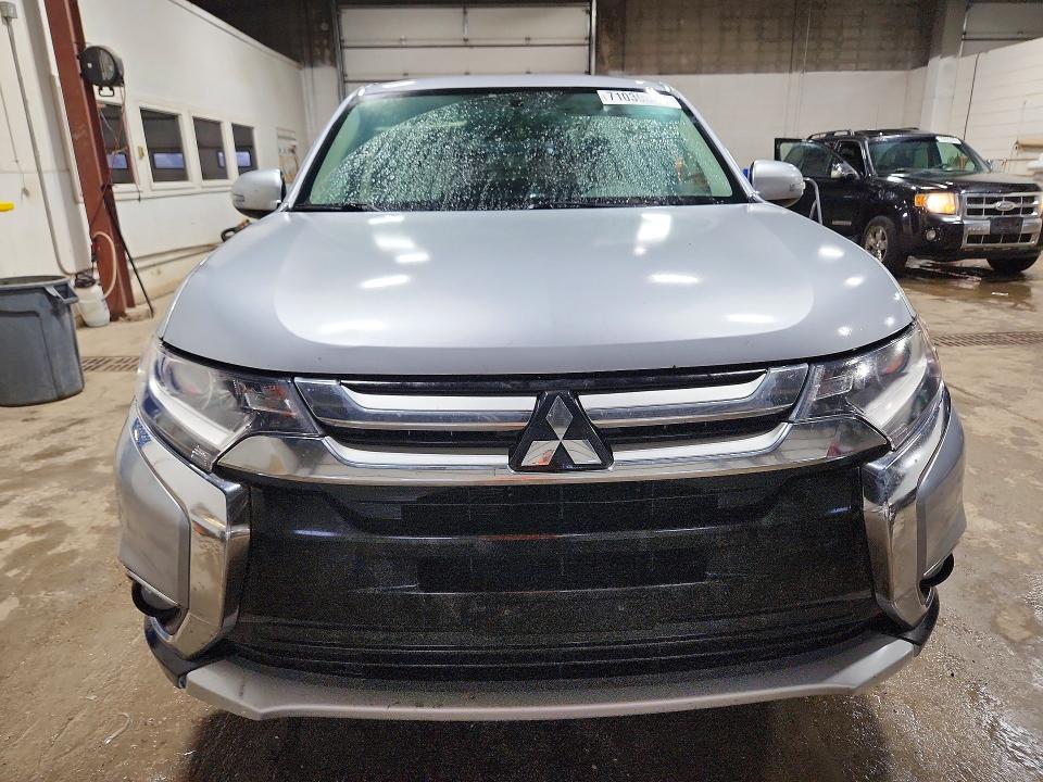 71039866 :رقم المزاد ، JA4AZ3A38GZ002681 vin ، 2016 Mitsubishi Outlander مزاد بيع