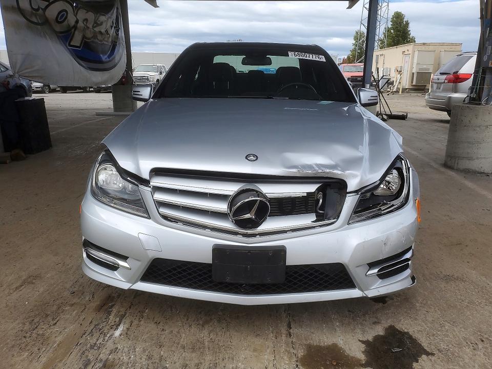2012 Mercedes-benz C მანქანა იყიდება აუქციონზე, vin: WDDGF5HB7CR202534, აუქციონის ნომერი: 68007776