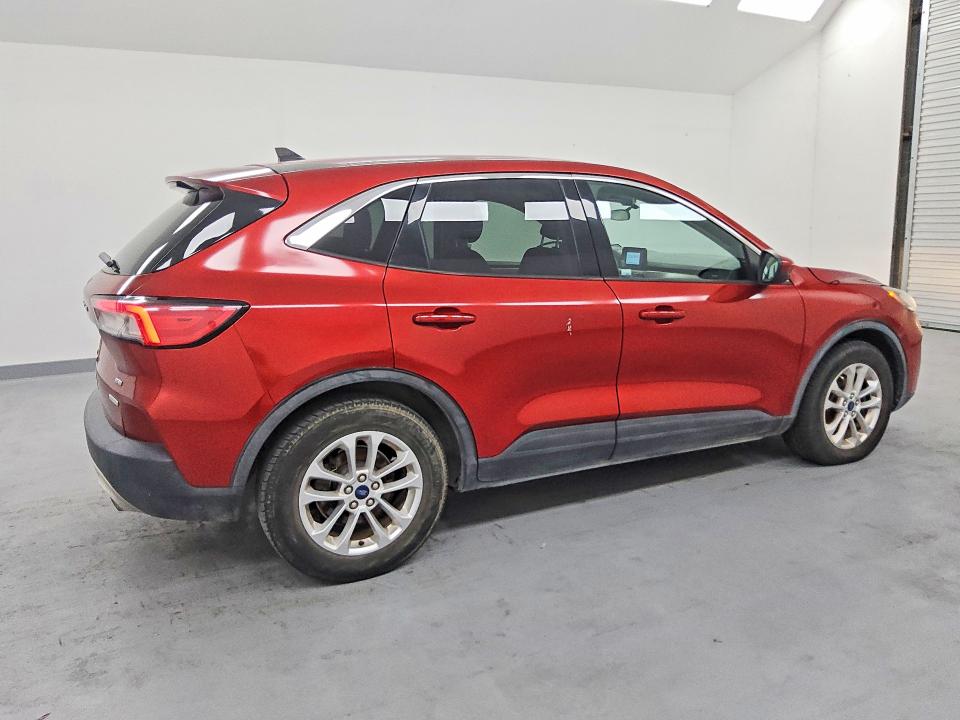 69807766 :رقم المزاد ، 1FMCU0G68LUB02599 vin ، 2020 Ford Escape مزاد بيع