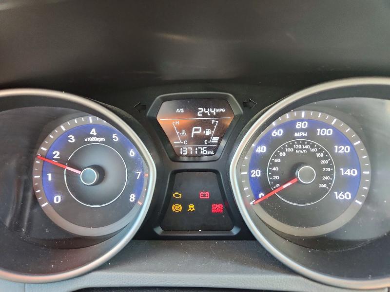 69025166 :رقم المزاد ، 5NPDH4AE3FH623619 vin ، 2015 Hyundai Elantra مزاد بيع
