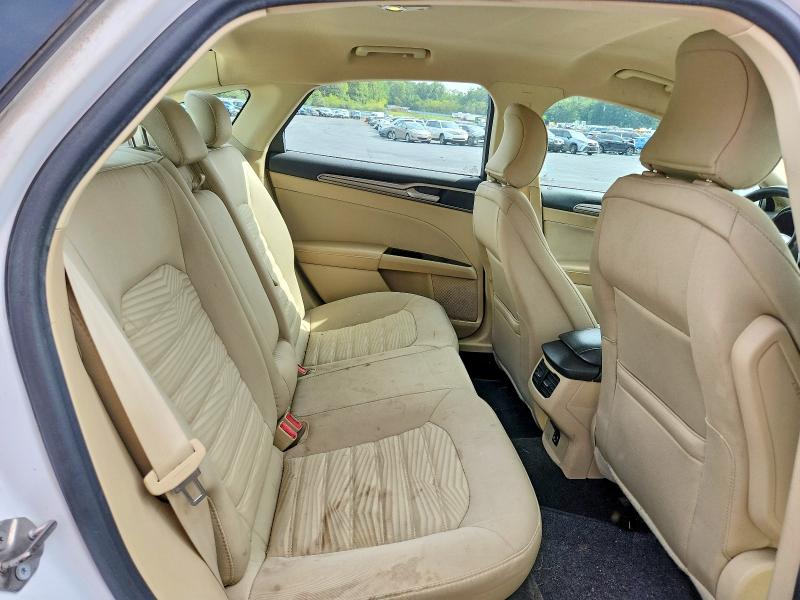 68436116 :رقم المزاد ، 3FA6P0H72GR261394 vin ، 2016 Ford Fusion مزاد بيع