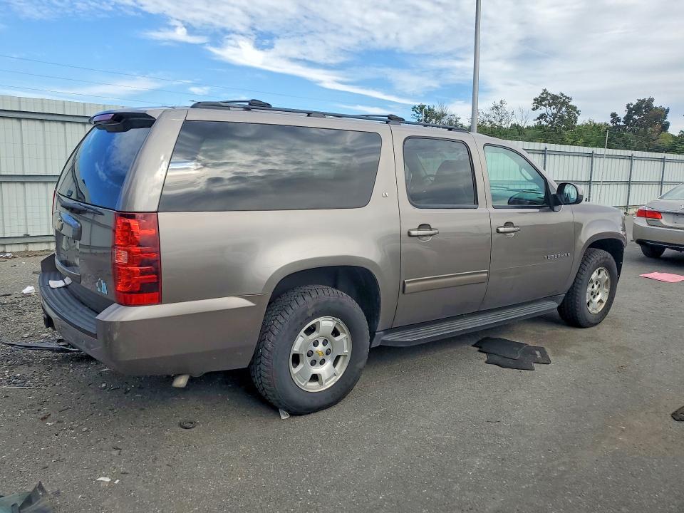 67966926 :رقم المزاد ، 1GNSCJE01ER186561 vin ، 2014 Chevrolet Suburban مزاد بيع