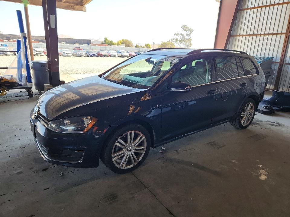69737076 :رقم المزاد ، 3VWCA7AU1FM511319 vin ، 2015 Volkswagen Golf Sportwagen مزاد بيع