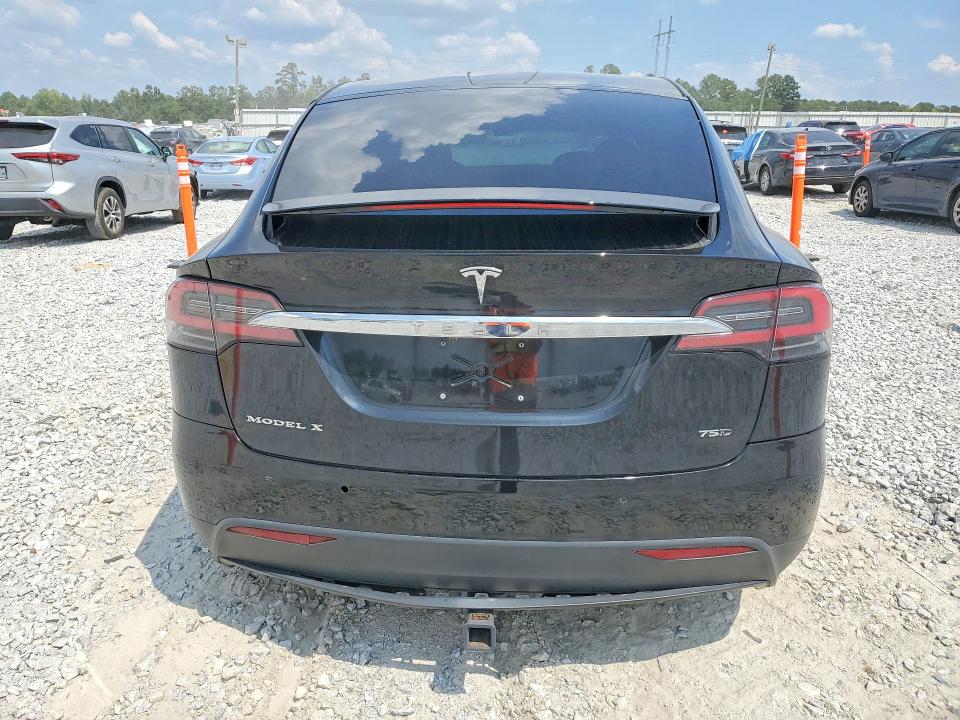 Продаж на аукціоні авто 2018 Tesla Model X, vin: 5YJXCBE21JF127144, номер лоту: 67737716