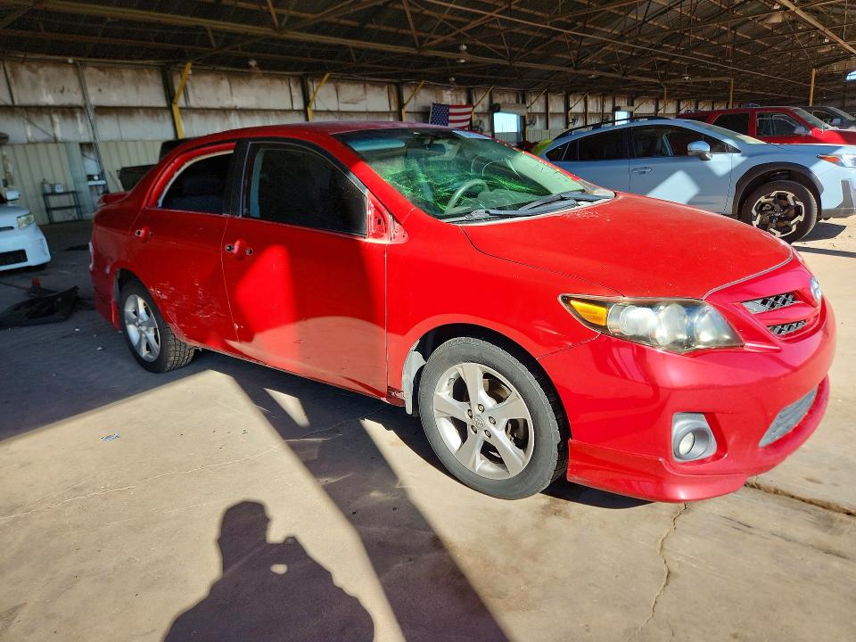 70471526 :رقم المزاد ، 5YFBU4EE6CP034527 vin ، 2012 Toyota Corolla مزاد بيع