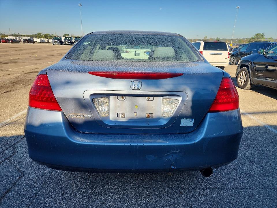 70268046 :رقم المزاد ، 1HGCM56357A006382 vin ، 2007 Honda Accord مزاد بيع