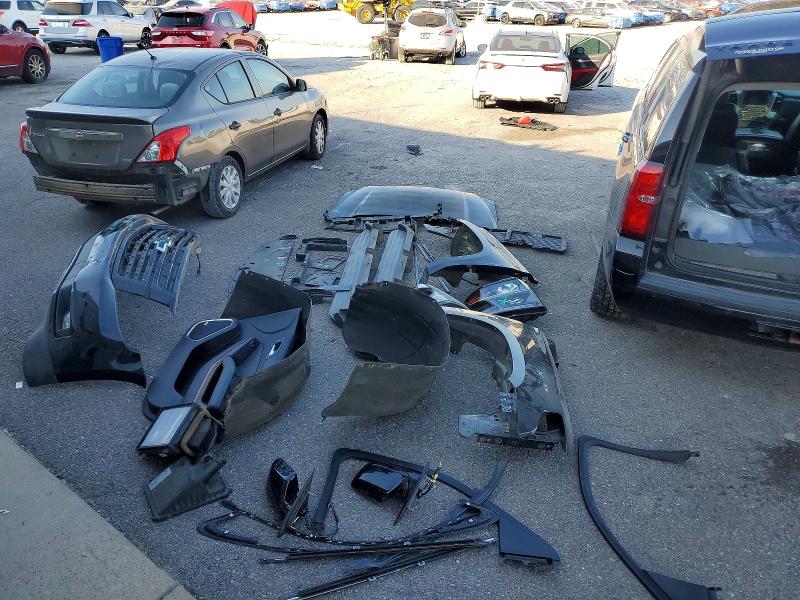 67366426 :رقم المزاد ، 1GNSCCKC8JR135854 vin ، 2018 Chevrolet Tahoe مزاد بيع