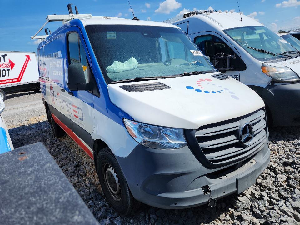 2022 Mercedes-benz Sprinter მანქანა იყიდება აუქციონზე, vin: W1Y40BHY3NT083464        , აუქციონის ნომერი: 69048186