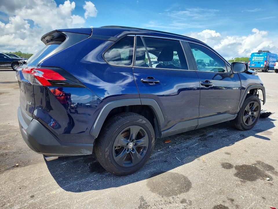 Auction sale of the 2021 Toyota Rav4, vin: 2T3W1RFV8MW172809, lot number: 67985066