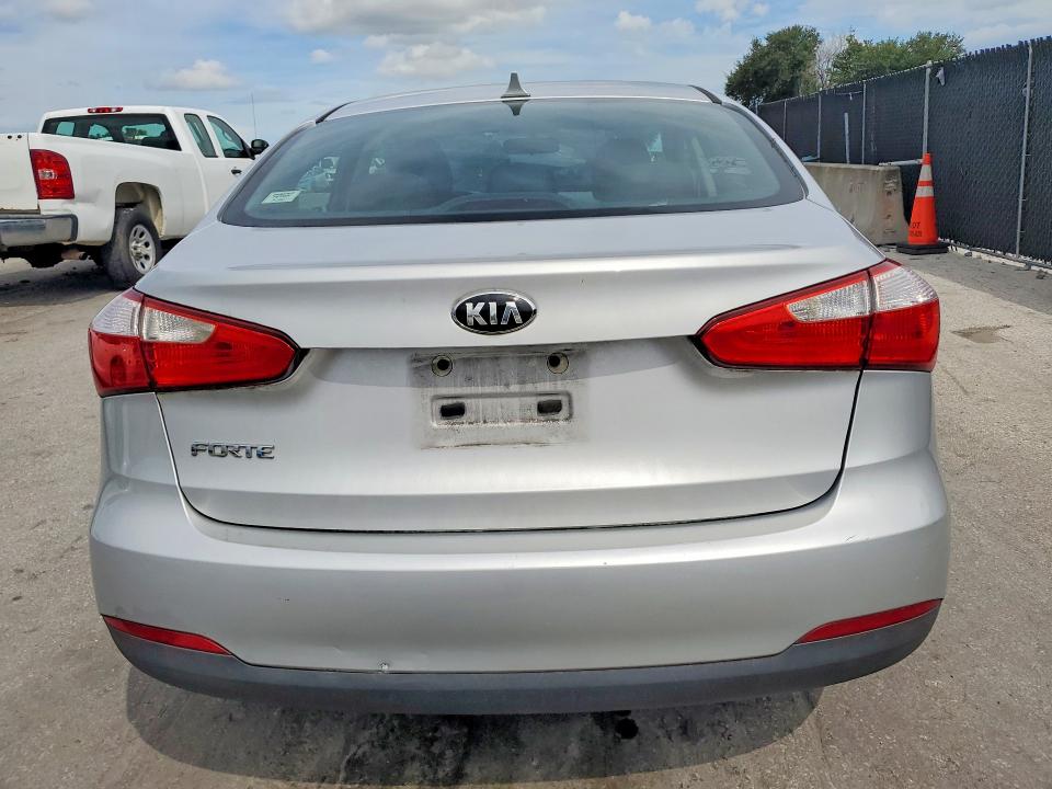 67970816 :رقم المزاد ، KNAFK4A66G5573087 vin ، 2016 Kia Forte مزاد بيع